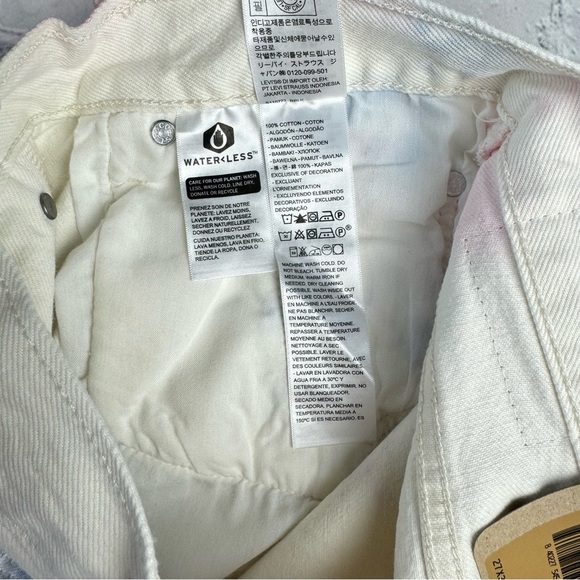 NWT Levi’s 501 white high rise fitted hip and thigh straight leg jeans 27x32 - Picture 8 of 14